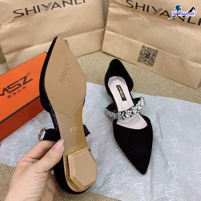 Top 9 Shop giày nữ đẹp được yêu thích nhất An Giang cực kì tôn dáng (4)