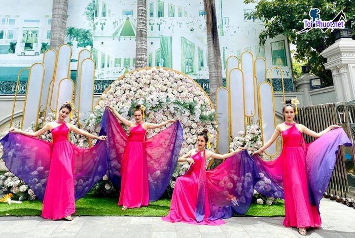 Top Cửa hàng cho thuê trang phục biểu diễn giá rẻ uy tín nhất tại Thừa Thiên – Huế uy tín cao (1)