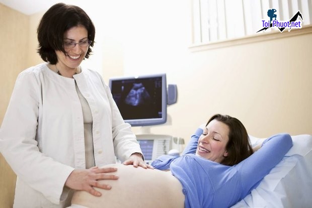 Is health insurance used when giving birth and the benefits it brings in the US (4)