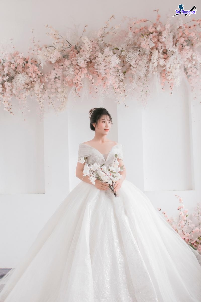 Top 10 Địa chỉ may và cho thuê váy cưới đẹp nhất Nghệ An chinh phục được mọi cô dâu (4)