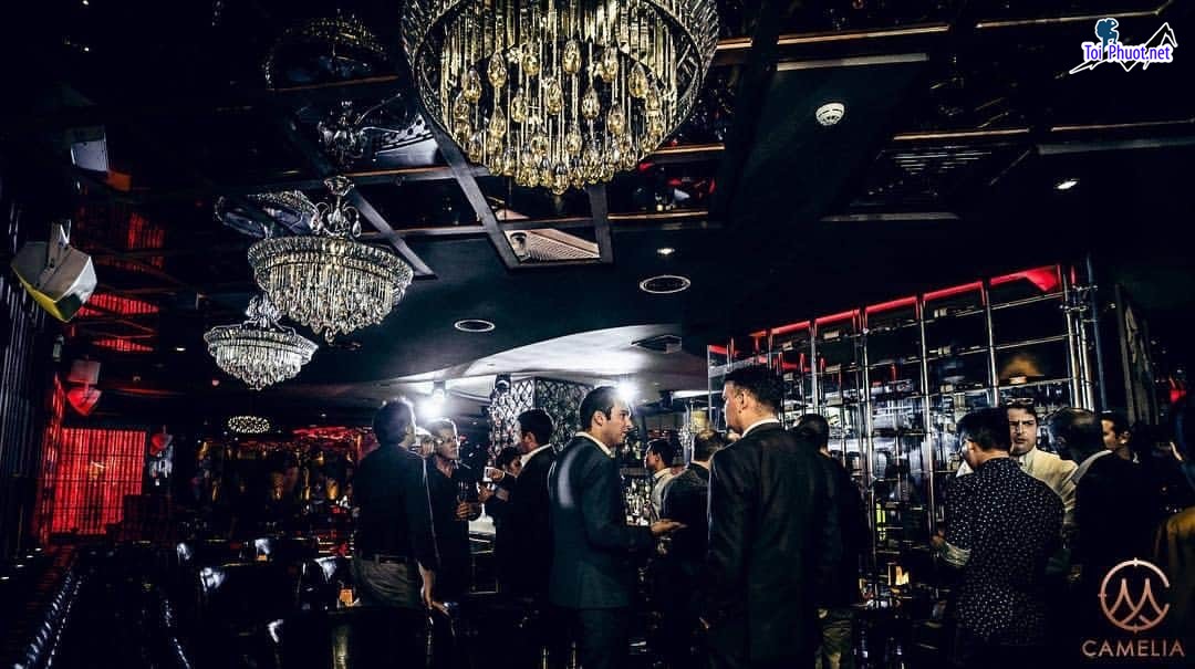 Top 10 Quán bar nổi tiếng nhất Hà Nội cực sôi động (1)