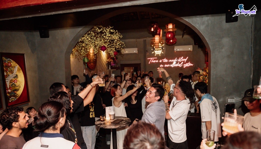 Top 10 Quán bar nổi tiếng nhất Khánh Hòa điểm đến vui chơi cực hot (5)