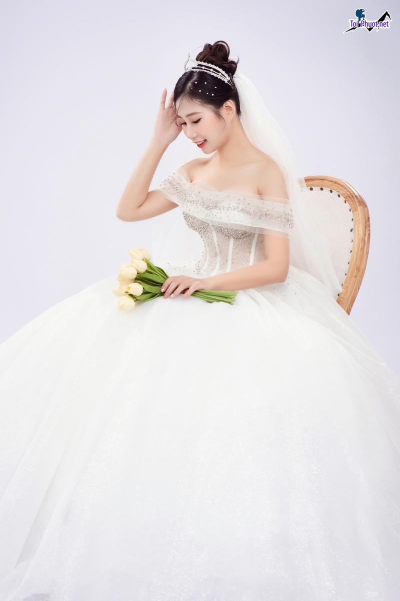 Top 5 Địa chỉ may và cho thuê váy cưới đẹp nhất Đắk Lắk phù hợp phong cách cô dâu (4)