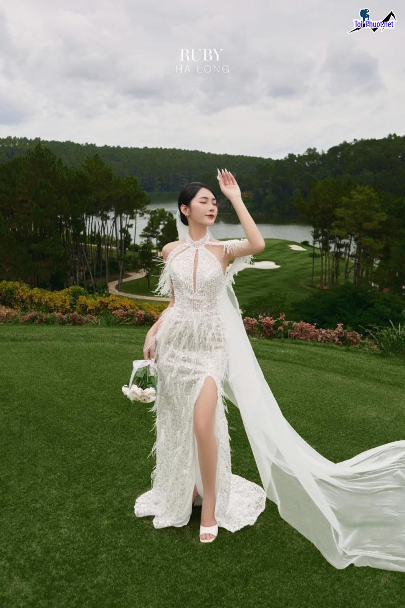 Top 5 Địa chỉ may và cho thuê váy cưới đẹp nhất Tuyên Quang thoải mái khi thử và chọn lựa (1)