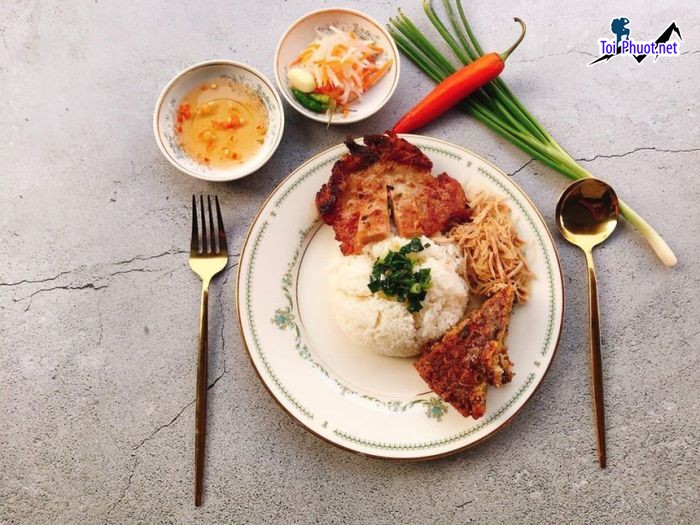 Top 5 Quán cơm ngon nhất Cao Bằng nhiệt tình, niềm nở, chu đáo của nhân viên (2)