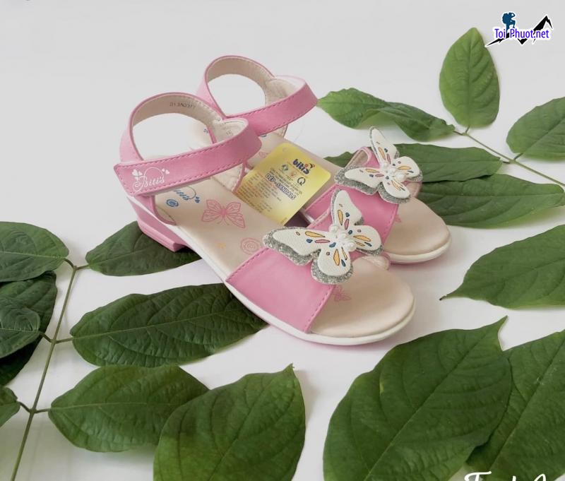 Top 5 Shop bán giày trẻ em đẹp và chất lượng nhất Vĩnh Long nhiều khuyến mãi (1)
