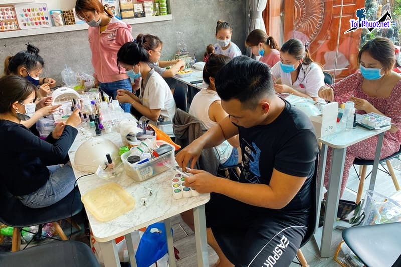 Top 5 Trung tâm dạy học nail uy tín và chuyên nghiệp nhất Nghệ An tự tin ra nghề (3)