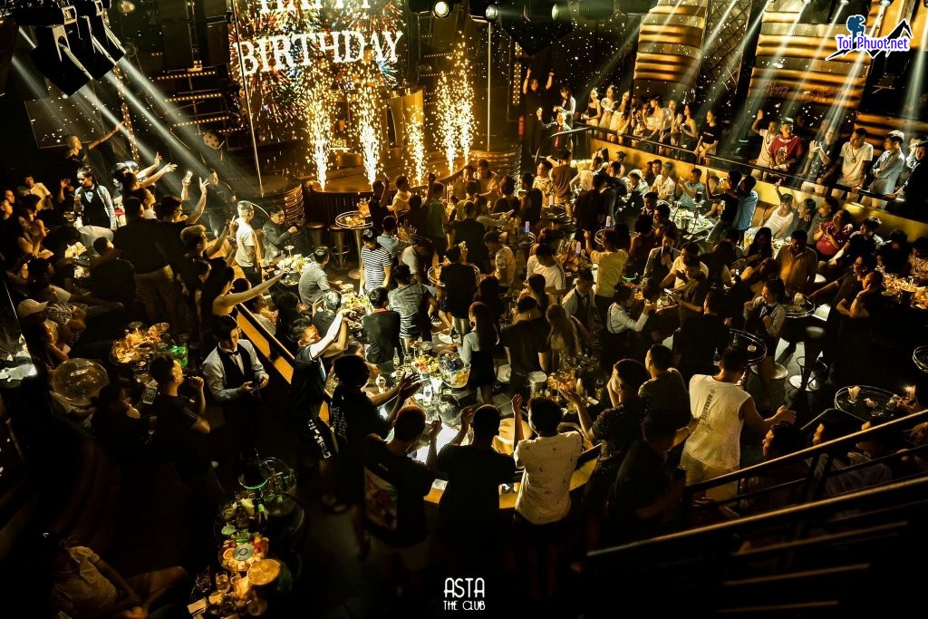 Top 7 Quán bar nổi tiếng nhất Mỹ Tho Tiền Giang nổi tiếng và sang trọng nhất (1)