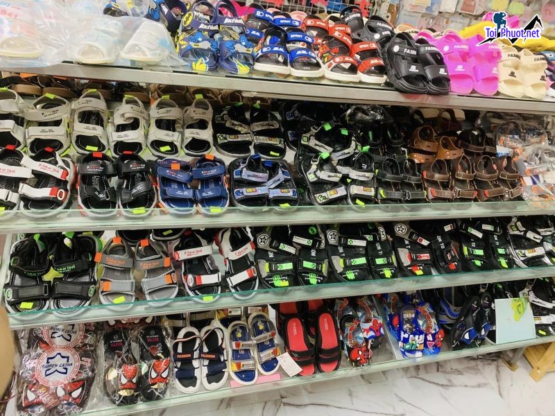 Top 7 Shop bán giày trẻ em đẹp và chất lượng nhất Yên Bái cho con ưng ý nhất (2)