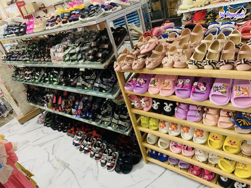Top 7 Shop bán giày trẻ em đẹp và chất lượng nhất Yên Bái cho con ưng ý nhất (3)