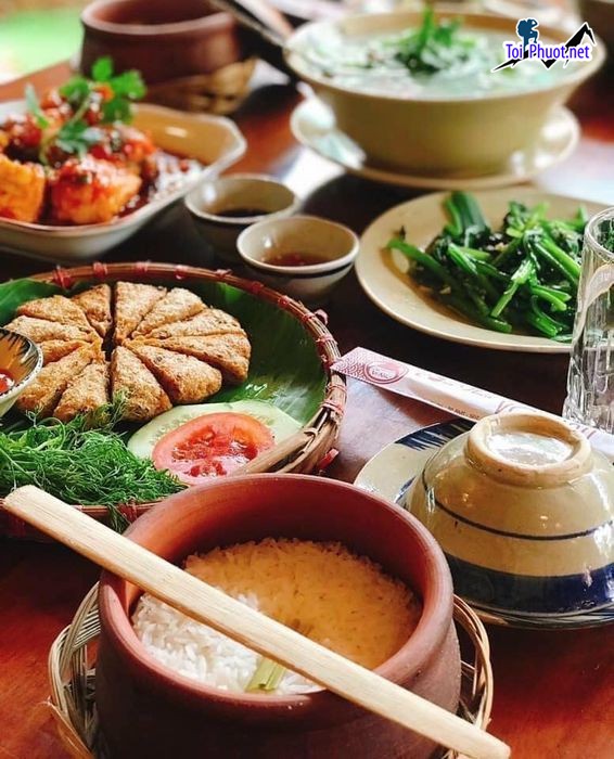 Top 8 Quán cơm ngon nhất Đà Lạt Lâm Đồng thơm ngon như gia đình (3)