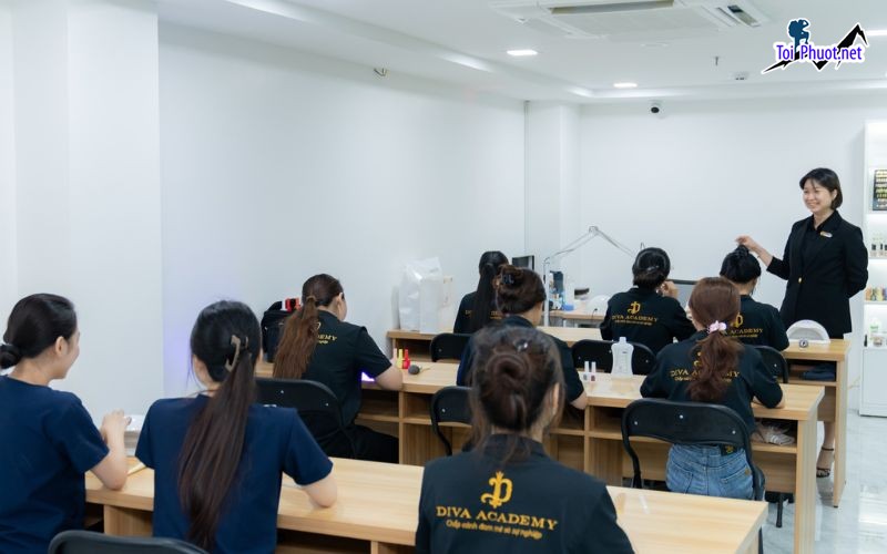 Top 9 Trung tâm dạy học nail uy tín và chuyên nghiệp nhất Quảng Ninh đầy đủ