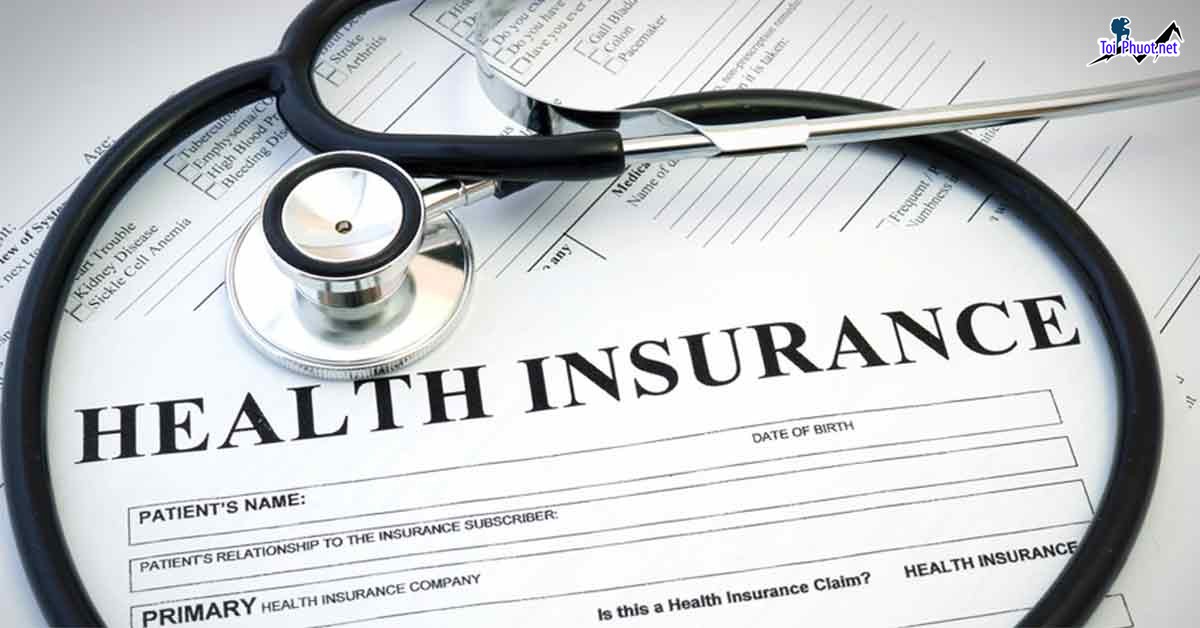 What are the benefits of health insurance Rights and obligations of participants in the US (2)