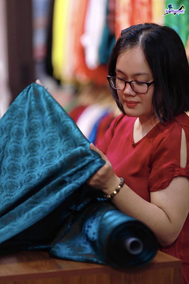 Top 10 Địa chỉ mua lụa đẹp nhất Hà Nội được mọi người yêu thích (1)