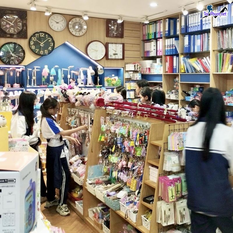 Top 8 Nhà sách lớn nhất Hà Nội được đánh giá cao nhất (5)